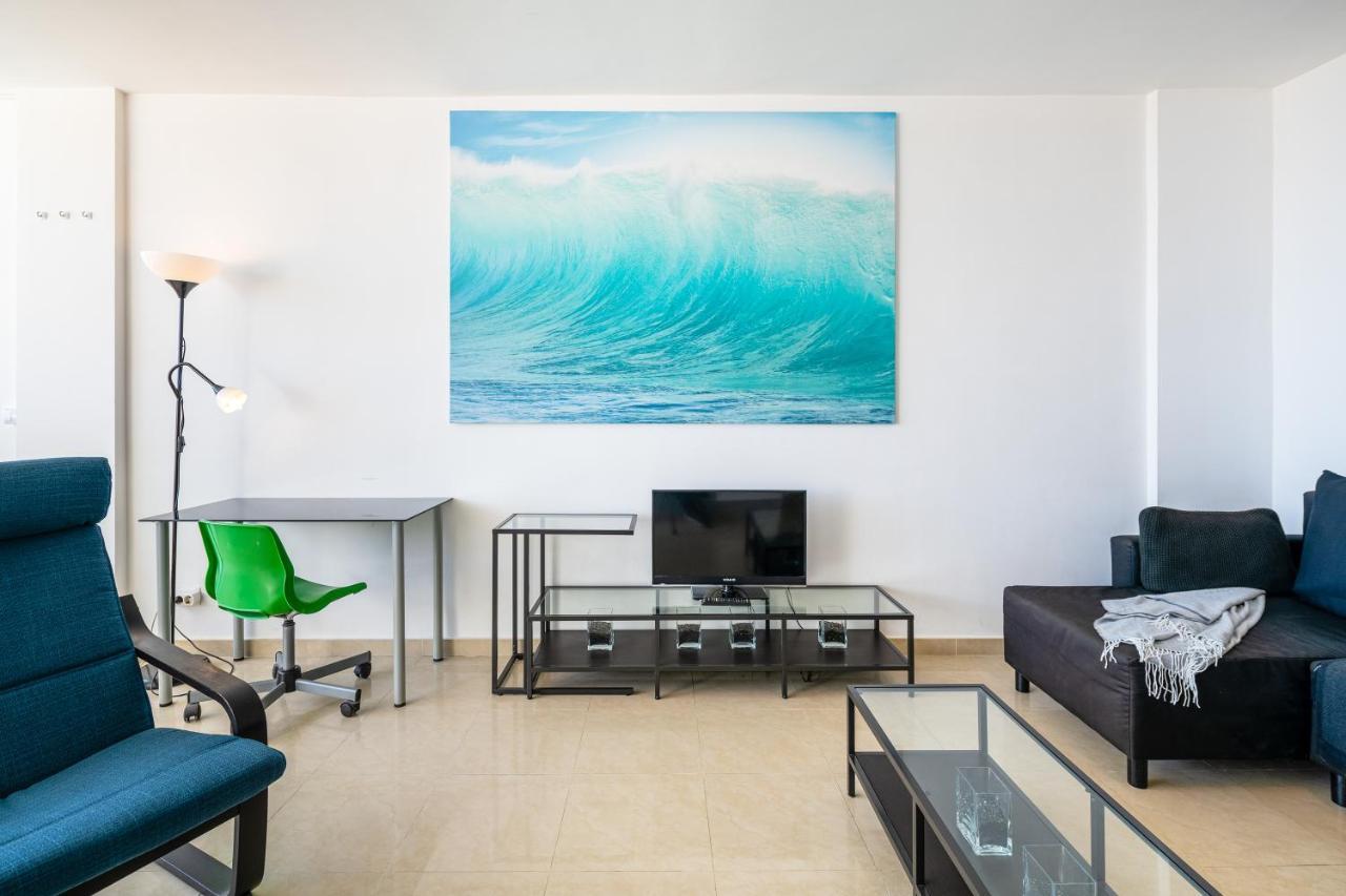 Colins Sea Views Huoneisto